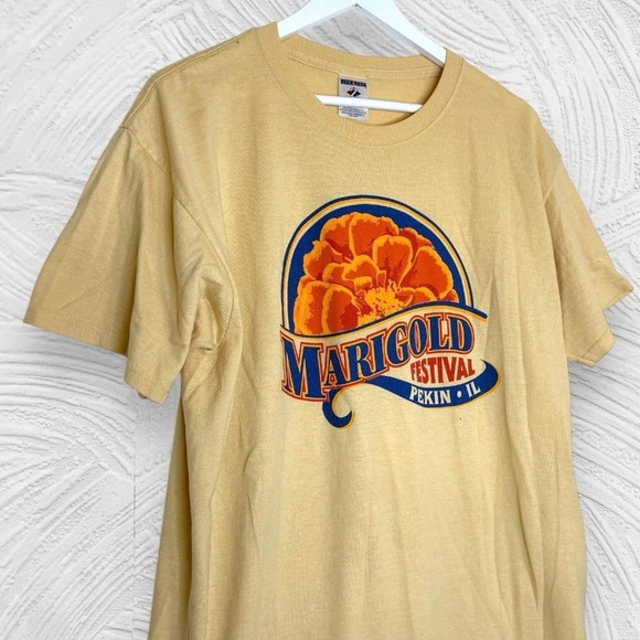 2000s Marigold Festival Pekin Illinois yellow flower tee size L - Picture 3 of 5